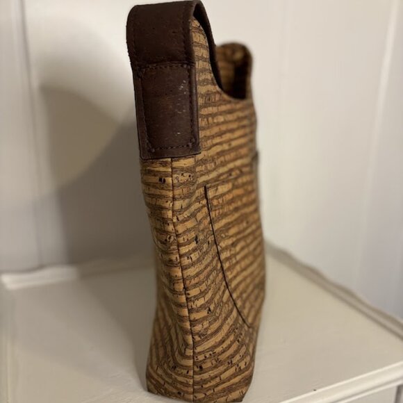 Queork Cork Hobo Bag - Picture 2 of 5
